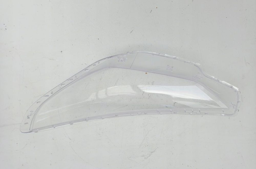 Стъкло за десен фар за Хюндай И30 3та генерация. Нов!