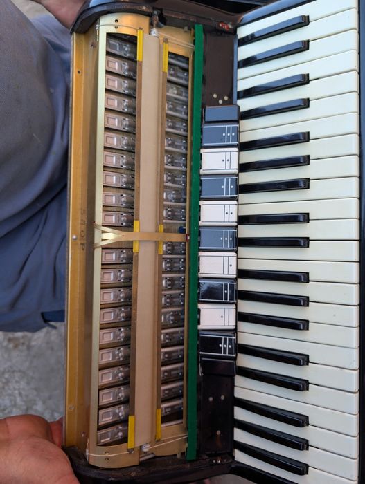 Acordeon Hohner Atlantic III P