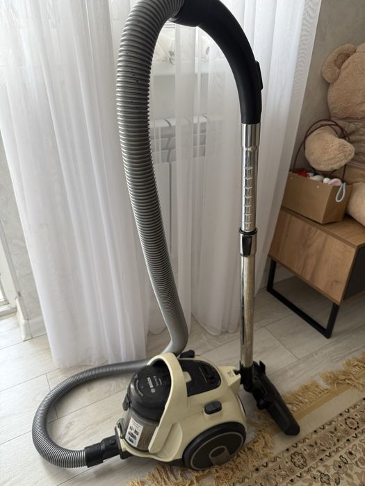 Продам пылесос Bosh