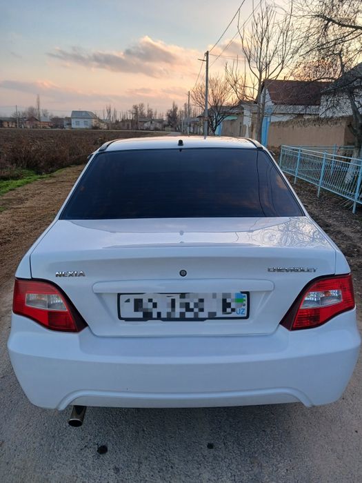 Nexia 2 sotiladi narxi kelishiladiNexia2
Rangi: oq 
Prabek:351000
Benz