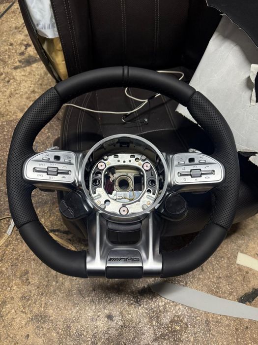 Retapitare volane/ plafoane / borduri auto