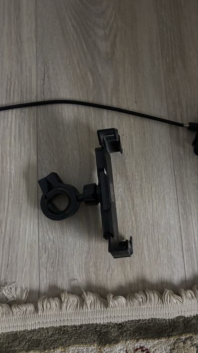 Тормоз для велосипеда и держатель для телефона.