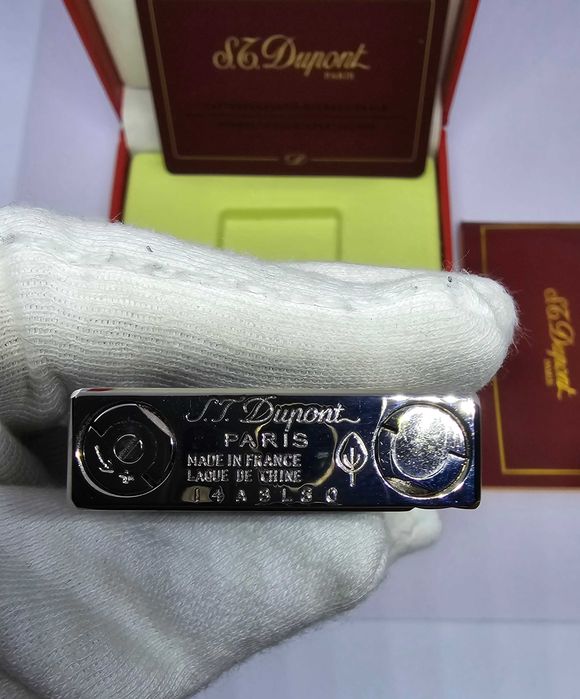 Запалка S.T. Dupont с Черен Лак