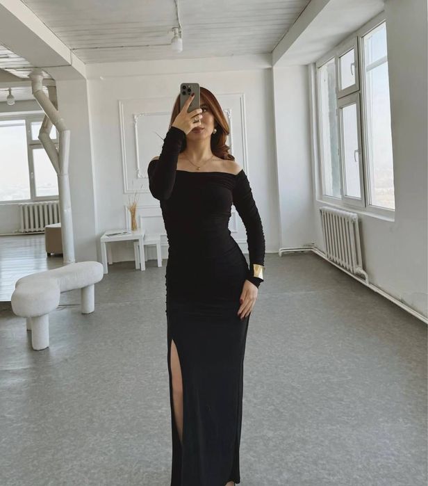 Платье на вечер приталенное