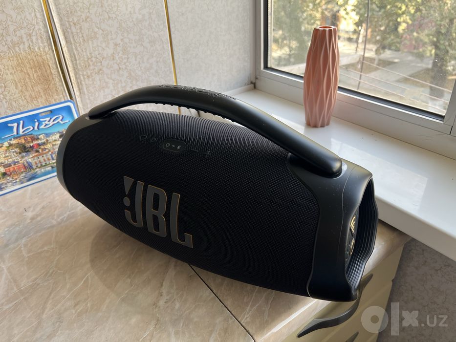 Продаётсья JBL 3 WI FI BOOMBOX в идеальном состоянии