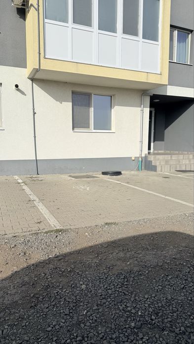 Inchiriez apartament cu 2 camere