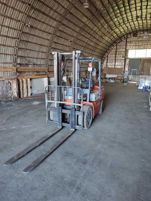 вилочный погрузчик