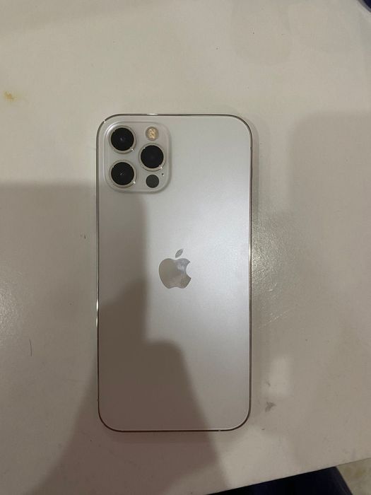 Телефон Iphone 12 pro