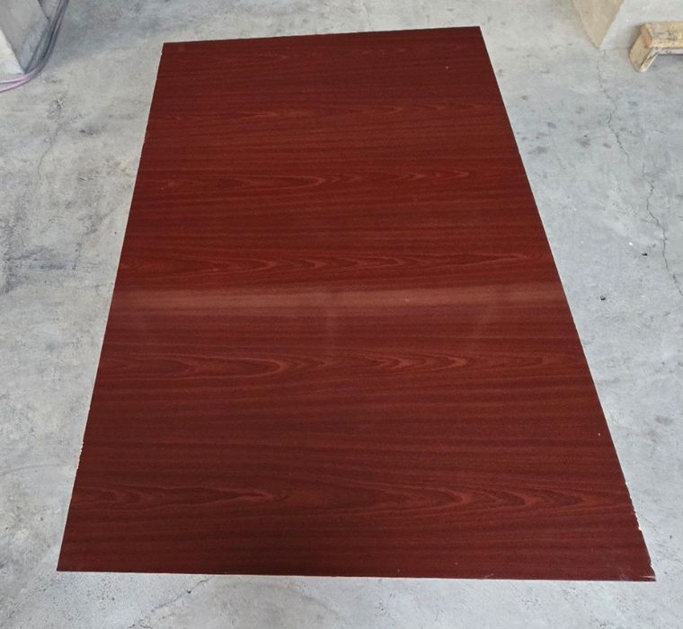 Продаётся стол б/у