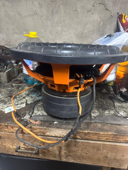 Продам сабвуфер