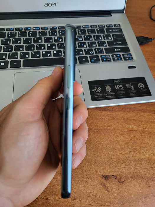 Продам отличный смартфон Samsung Galaxy S22