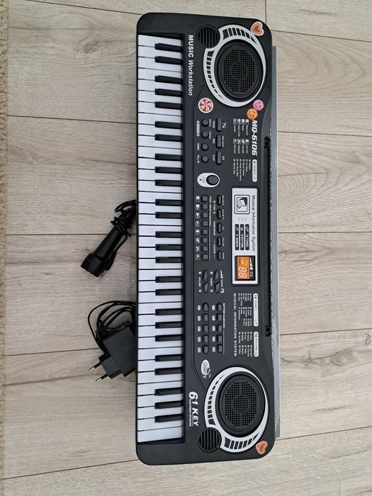 Vand orga electronică cu 61 clape