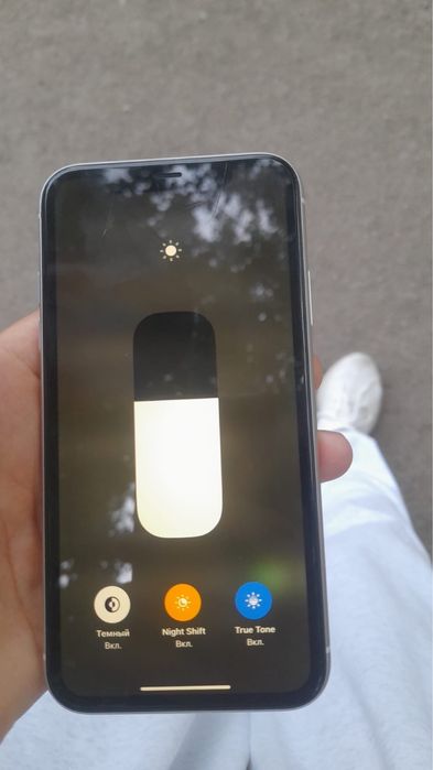 Продам 11 айфон 128/85