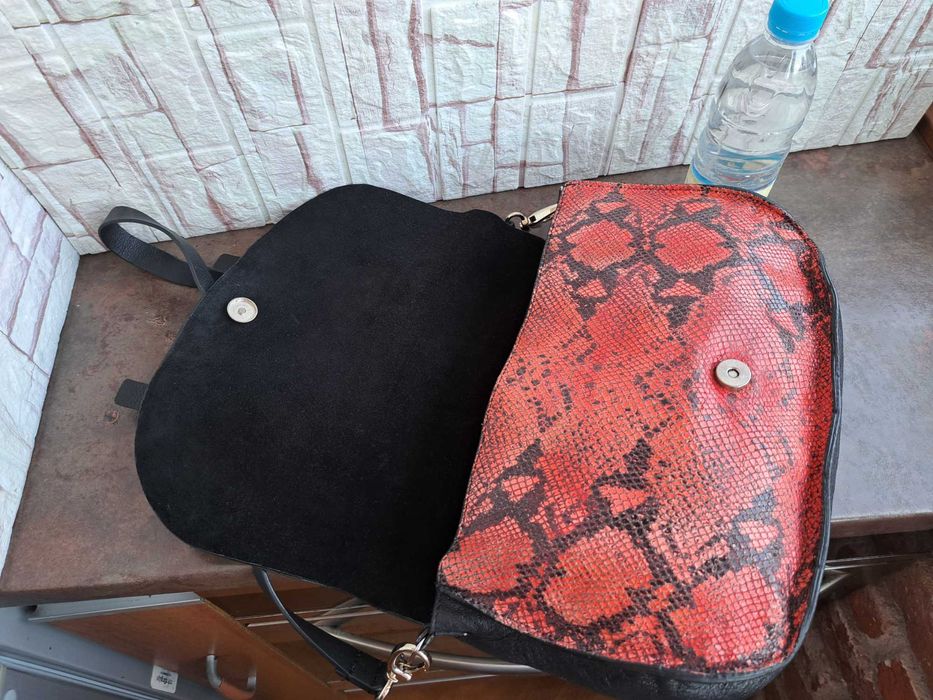 дамска чанта червено черна торба,естествена кожа и велур