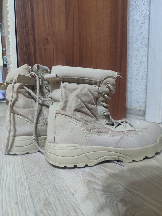 Берцы продам 3000