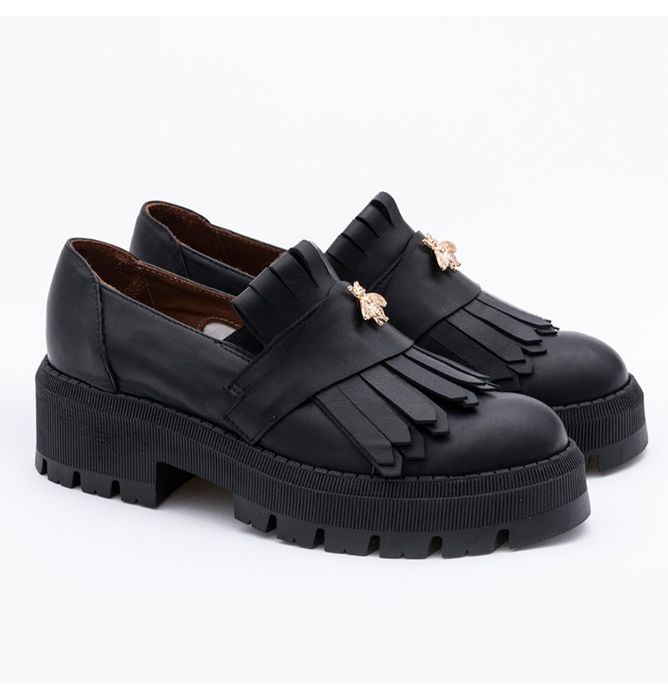 Loaferi negri cu franjuri