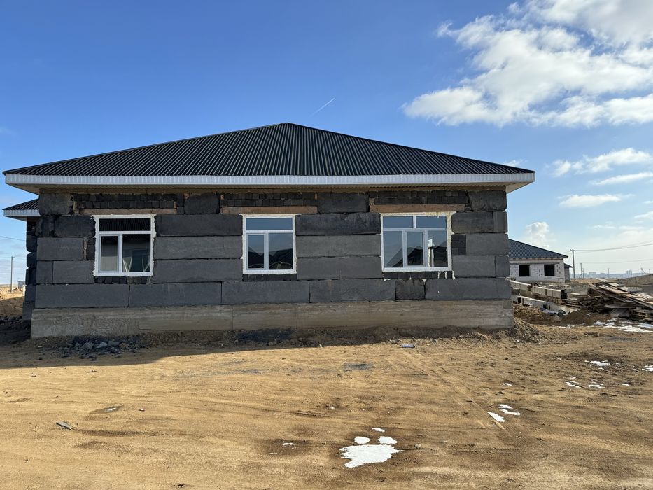 Жер үй сатылады  .