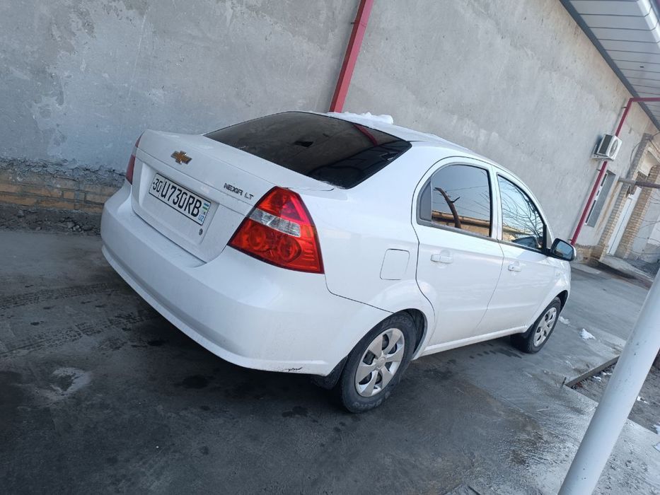 Nexia 3 srochno sotiladi