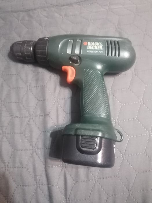 Винтоверт Black&Decker 7.2v