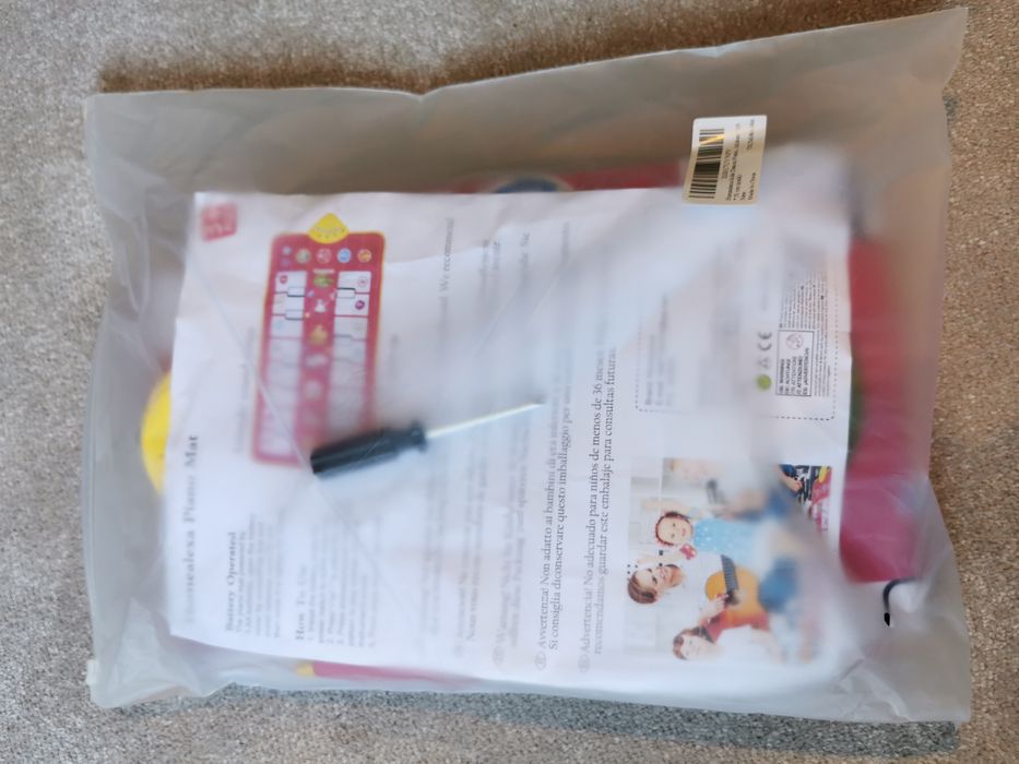 Детско килимче пиано