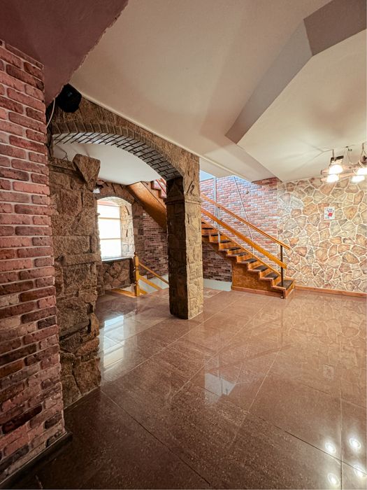 Коттедж с бассеином