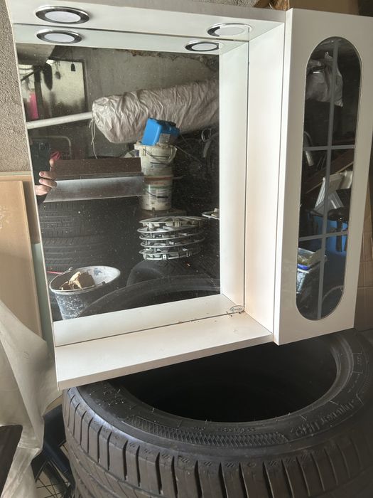 Mobilier baie (lavoar, masca, dulap cu oglinda, dulap medicamente)