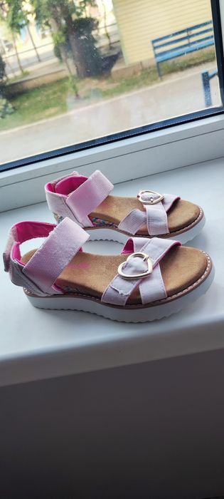 Босоножки на девочку