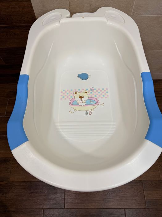 Вана за къпане и стойка