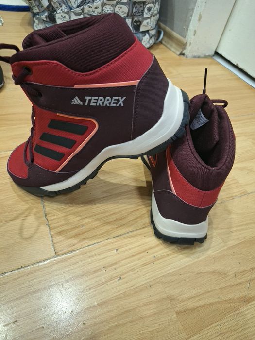 Туристически Adidas Terrex бордо