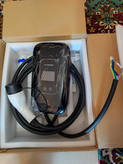 Трифазна зарядна станция за електромобили, 22 кW, нова, с Wi-fi