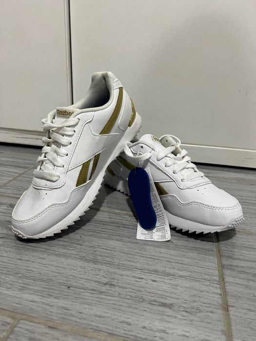 Adidasi reebok nr 35,5