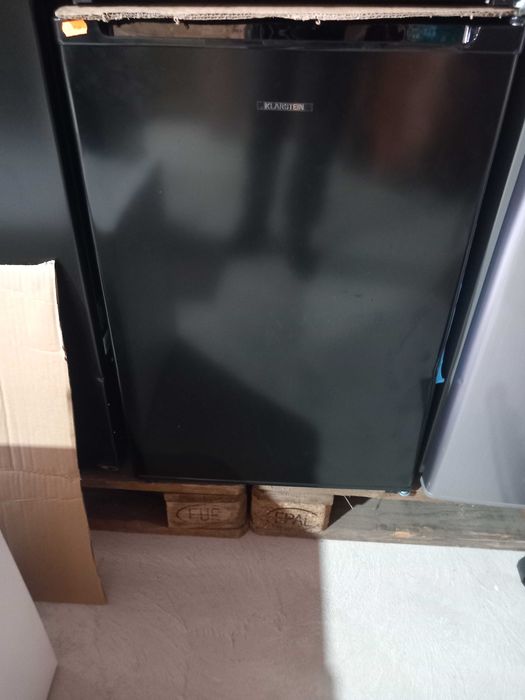 Mini frigider 66 litri