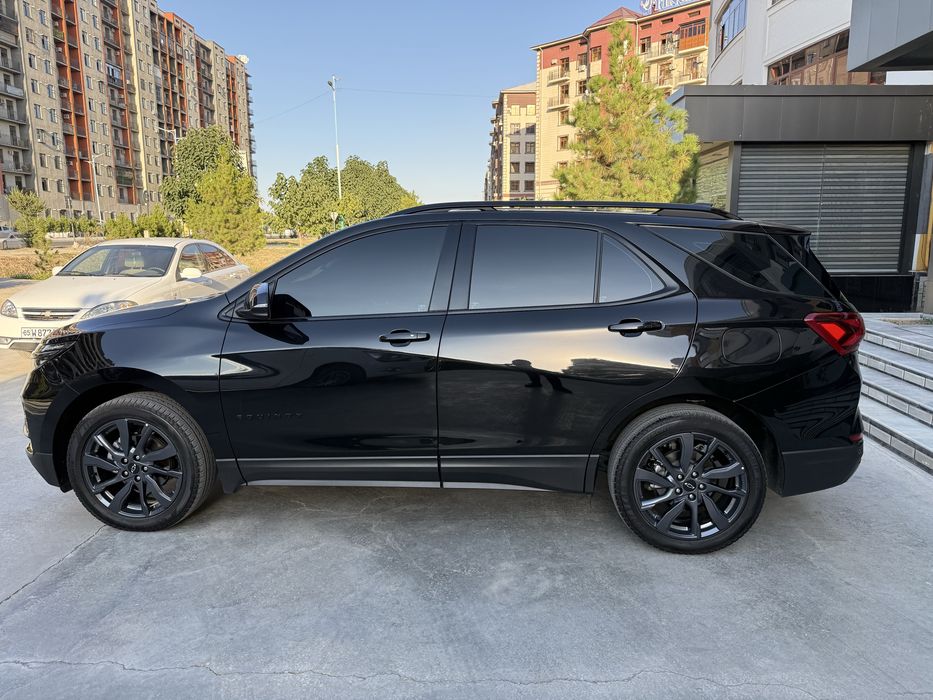 Chevrolet Equinox RS, максимальная комплектация.