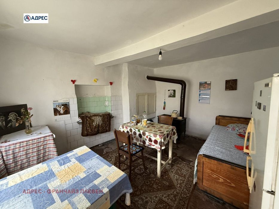 Къща в Плевен, област-с.Асеновци площ 80 цена 30000