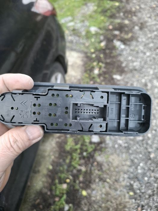 Бутони ел. стъкла