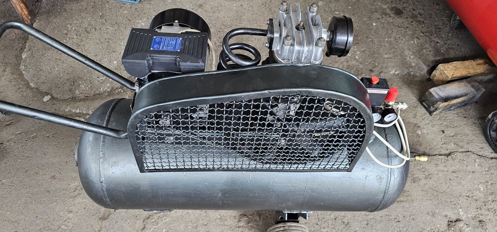 Compresor romănesc ECR 350 200 litri 380v si 220v