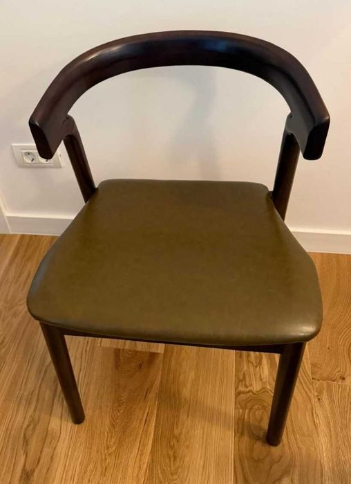 set de 4 scaune noi din lemn masiv si piele, Homedit