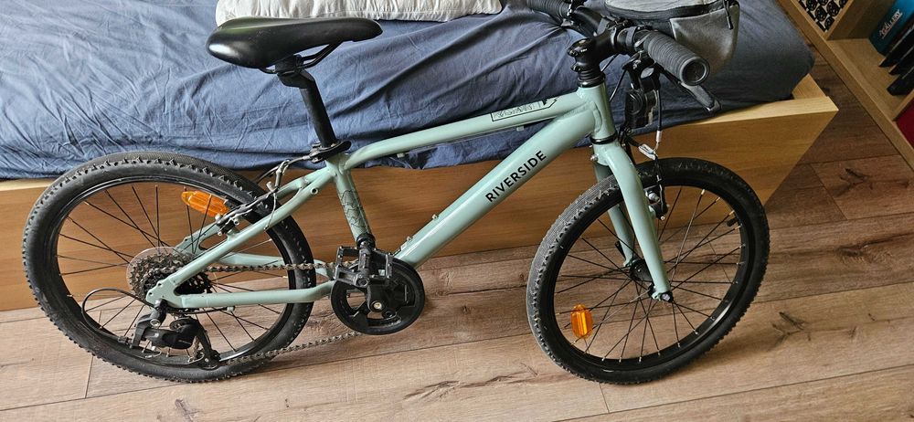 Vand Bicicletă polivalentă Riverside 900 20" verde copii 120-135 cm - 1000 lei