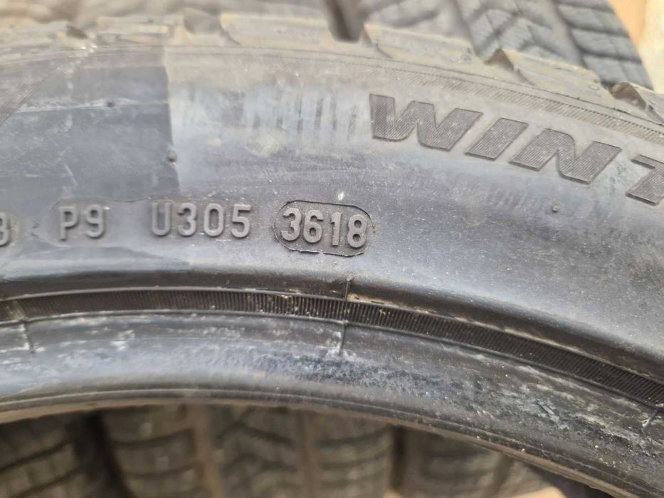 4 Pirelli R19 235/45 зимни гуми runflat DOT3618