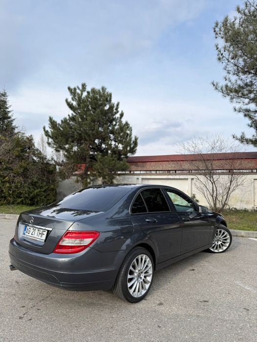 Mercedes Benz  C 180 Cdi Fab 2010/08