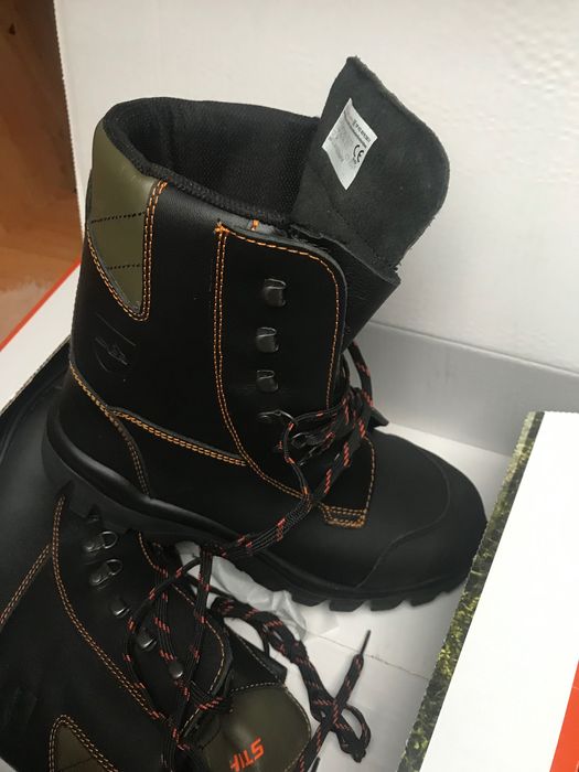 Vand Ghete Stihl marimea 43 si 44. Pretul este per pereche