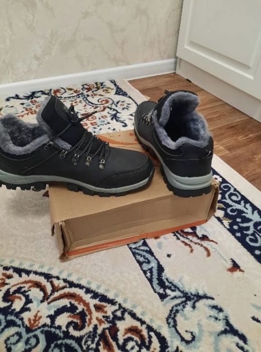 Мужской кроссовка зимний