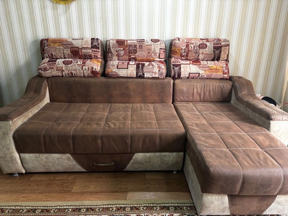 Продам Угловой диван.