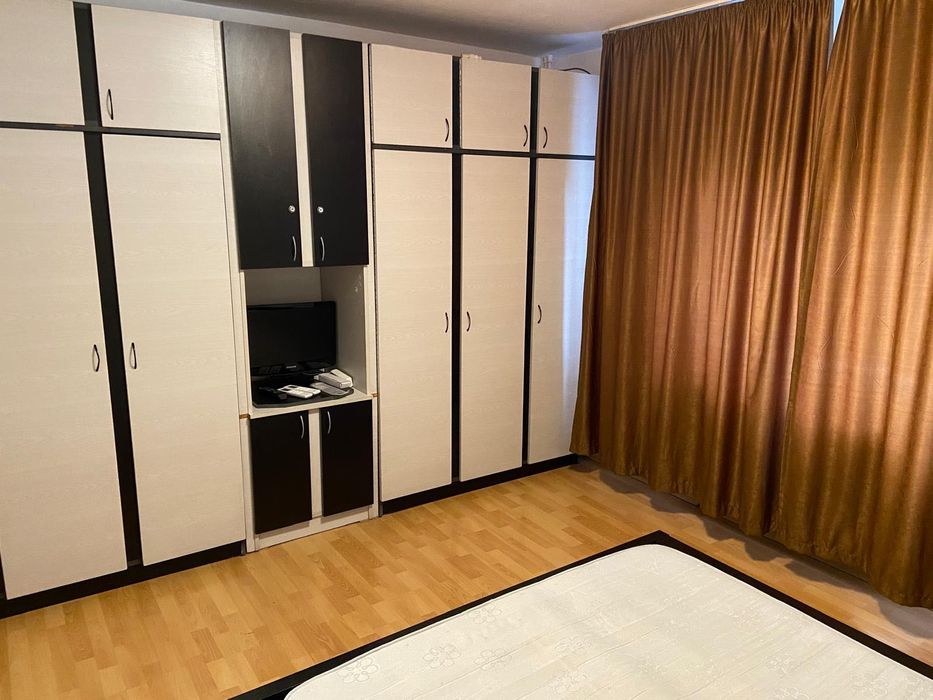 PROPRIETAR, închiriez 2 camere Aviației, etaj 3/4, 56 mp, Crystal Palace