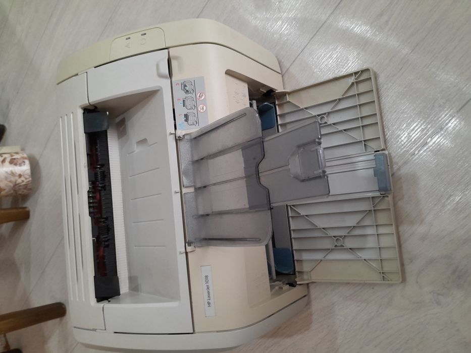 Принтер hp 1018 ,