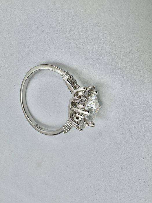 Сребърен пръстен с мойсанит (Диамант) 2 карата