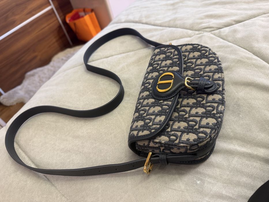 Dior чисто нова чанта от новата колекция