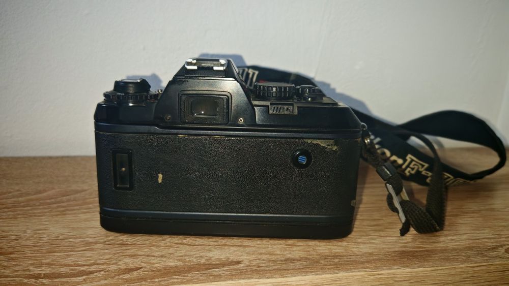 Nikon F-501 + Obiectiv 28-80mm Macro 1:3.5-4.5 – Vintage