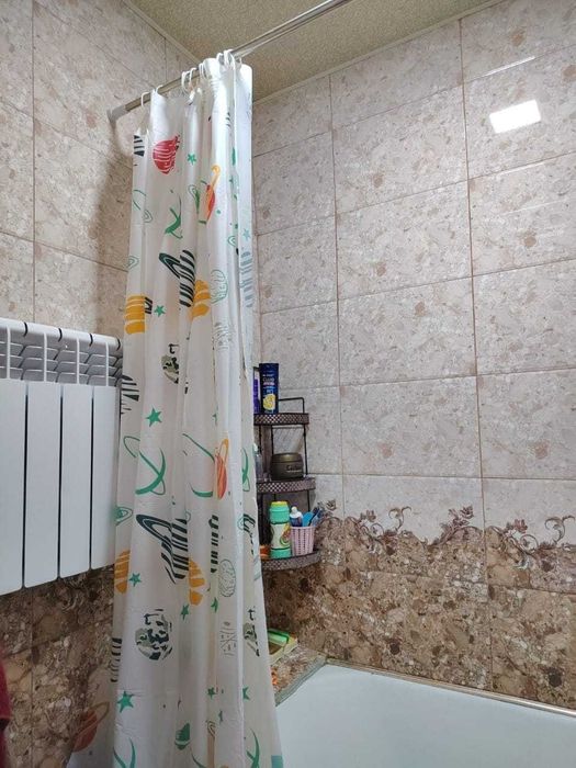 Срочно  квартирамни  сотаман
