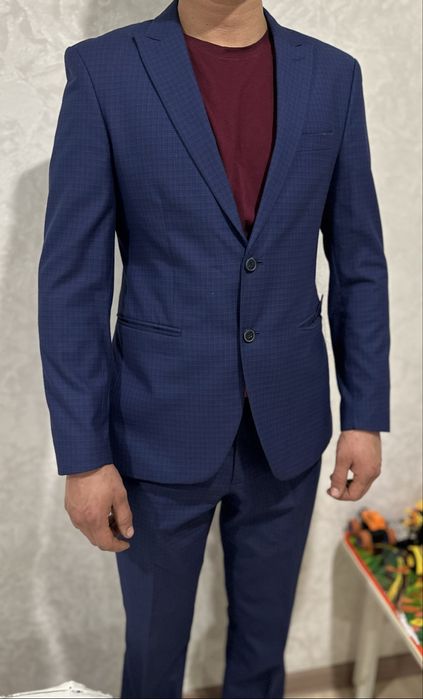 Продам мужской костюм